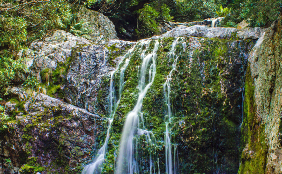 Waterfall Rocks 850